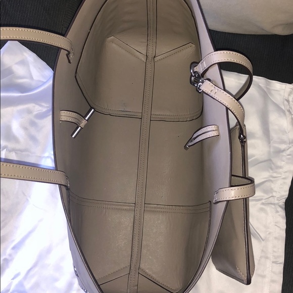 Tory Burch timeless fall edition - Picture 6 of 6